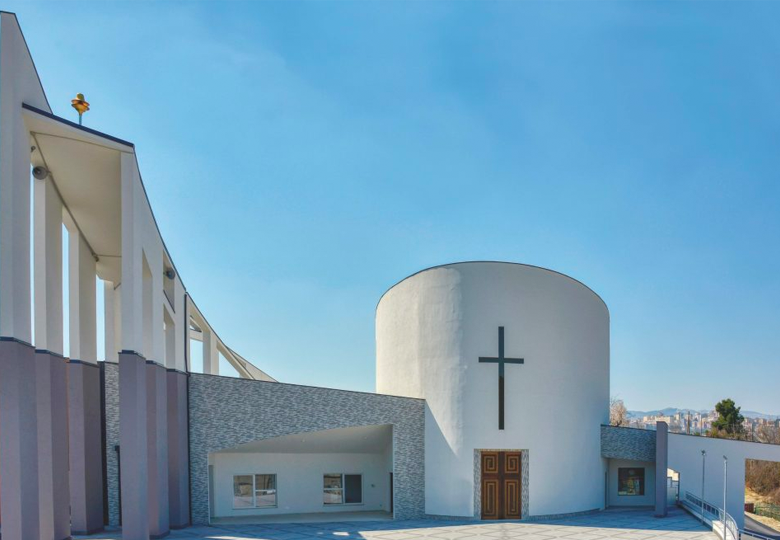 Fronte Chiesa Bucaletto